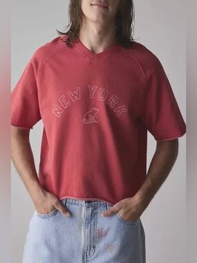 BDG Urban Outfitters Perry New York Rat Cropped Sweatshirt Short Sleeve Red
